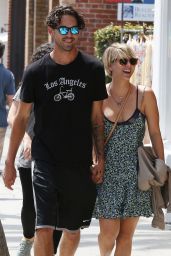 Kaley Cuoco Street Style - Out in Venice Beach - June 2014
