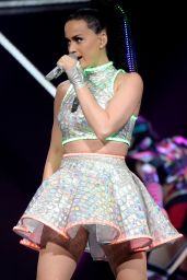 Katy Perry – ‘The Prismatic World Tour’ Concert at Verizon Center in Washington, DC