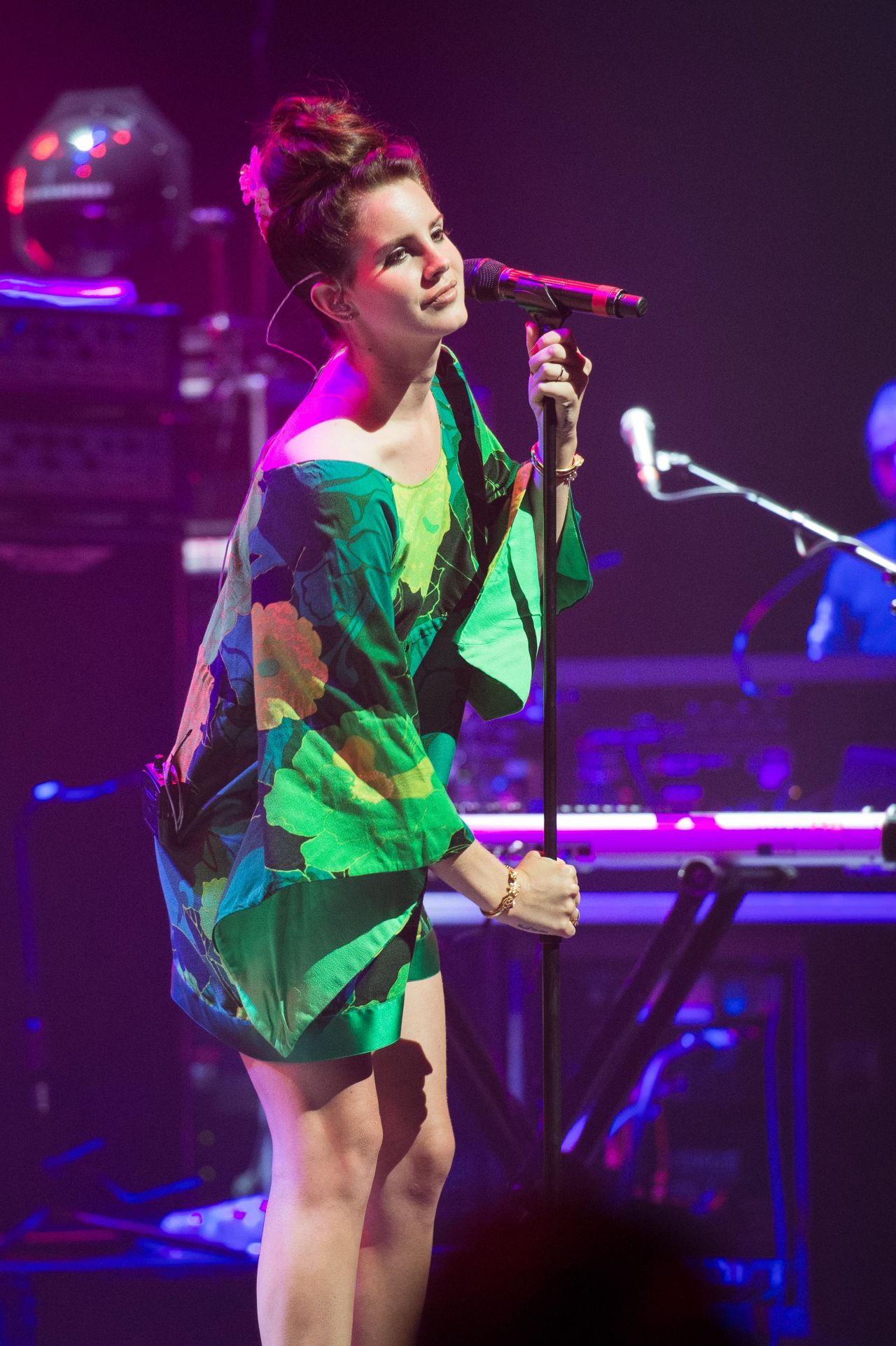 Lana Del Rey Performs at Fête La Musique à l'Olympiain - France, June