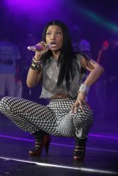 Nicki Minaj and Drake Performs at Hot 97 Summer Jam in New Jersey - June 2014