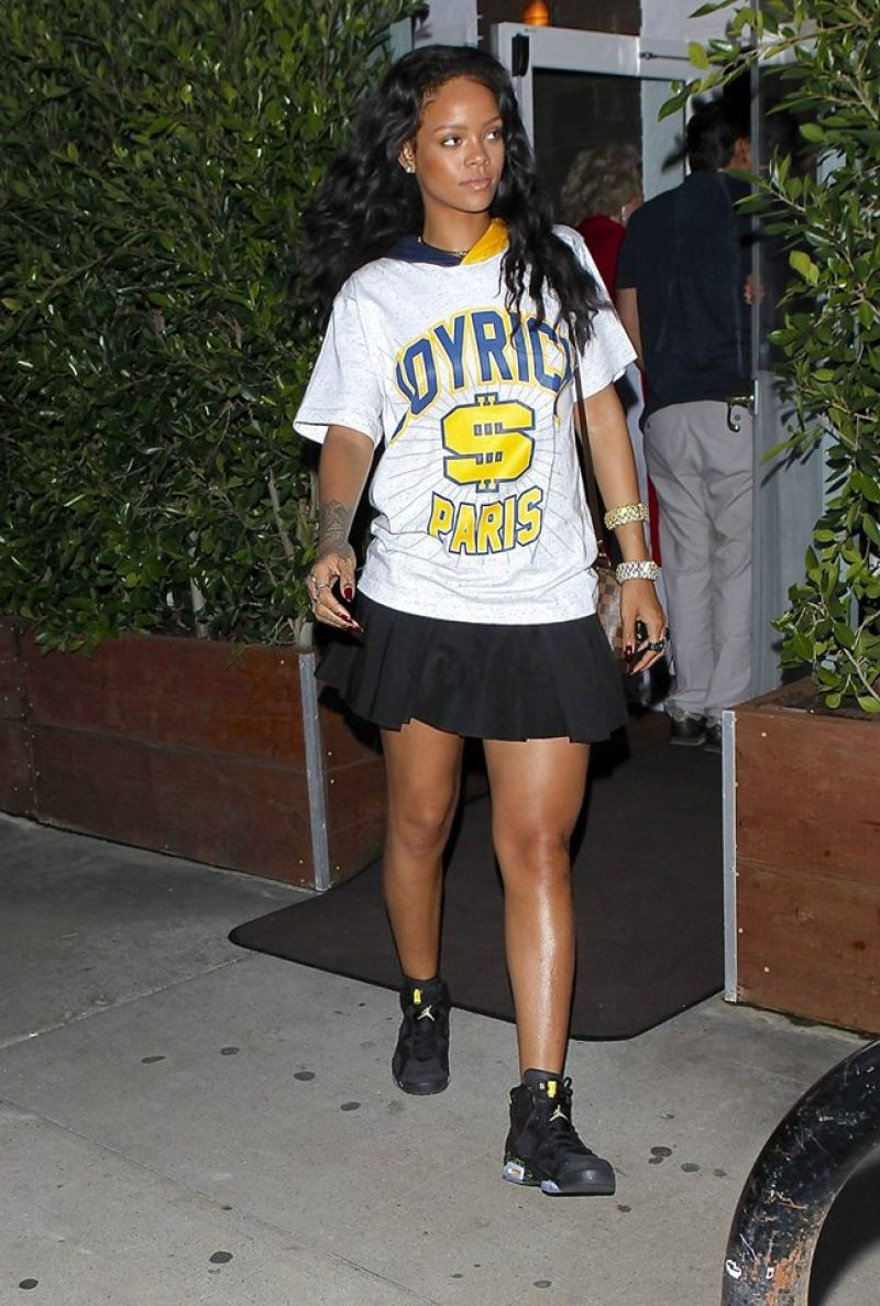 Rihanna Night Out Style - Leaving Giorgio Baldi Restaurant in Los ...
