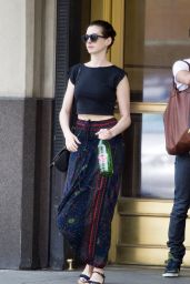 Anne Hathaway Casual Style - Out in Brooklyn - July 2014