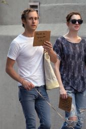Anne Hathaway in Ripped Jeans - Out in Brooklyn With a Message For Us
