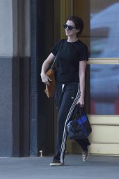 Anne Hathaway Leaving Her Home in Brooklyn - July 2014