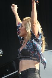 Ellie Goulding Performs at Marley Park in Dublin - Ireland, July 2014