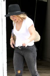 Hilary Duff Leaving a Gym in LA - July 2014