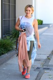 Hilary Duff Leaving the Gym in West Hollywood - July 2014