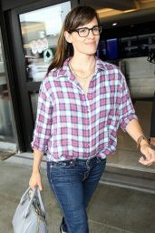 Jennifer Garner at LAX Airport in Los Angeles - June 2014