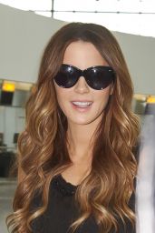 Kate Beckinsale CAsual Style - at Heathrow Airport in London - July 2014