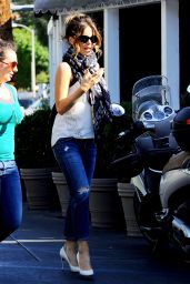 Kate Beckinsale in Relaxed Skinny Jeans - Out in Brentwood, July 2014