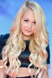 Kelli Berglund – ‘The Guardians of the Galaxy’ World Premiere in Los Angeles