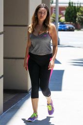 Kelly Brook in Tights - Heading to the Gym in LA - July 2014