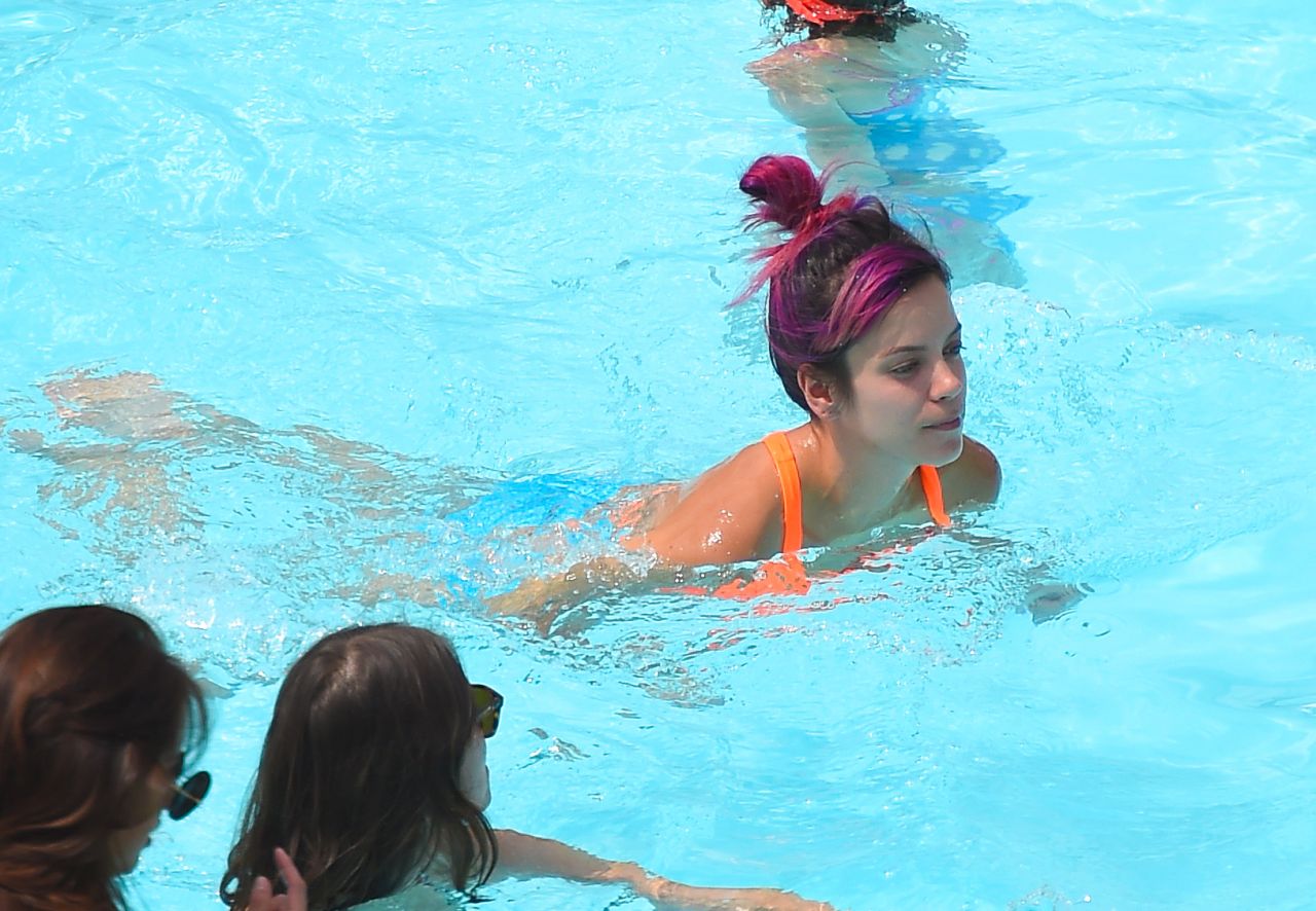 Lily Allen Bikini Candids - at a Hotel Pool in New York City, July 2014 •  CelebMafia