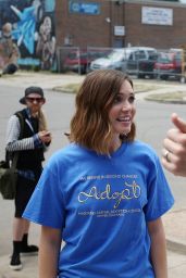 Mandy Moore - Purina Cat Chow Building Better Lives Program in Denver - July 2014
