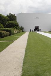 Marion Cotillard – Christian Dior Fashion Show During Paris Fashion Week – July 2014