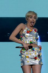 Miley Cyrus Performs at Capital Summertime Ball in London - June 2014
