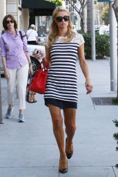 Paris Hilton wearing Mini Skirt - Leaving a Skin Care Salon in Beverly Hills