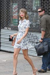 Taylor Swift Leggy - Leaving a Gym in New York City - July 2014