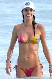 Alessandra Ambrosio Bikini Candids - Hawaii, August 2014