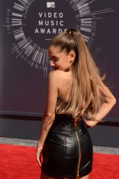 Ariana Grande - 2014 MTV Video Music Awards in Inglewood