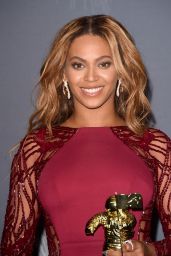 Beyonce - 2014 MTV Video Music Awards Winner