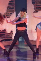 Britney Spears Performs in Las Vegas, August 2014