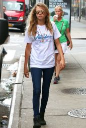 Cara Delevingne in Tight Jeans Going to a Metting in New York City, August 2014