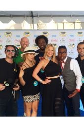 Carrie Keagan - 2014 Teen Choice Awards in Los Angeles (Twitpics)