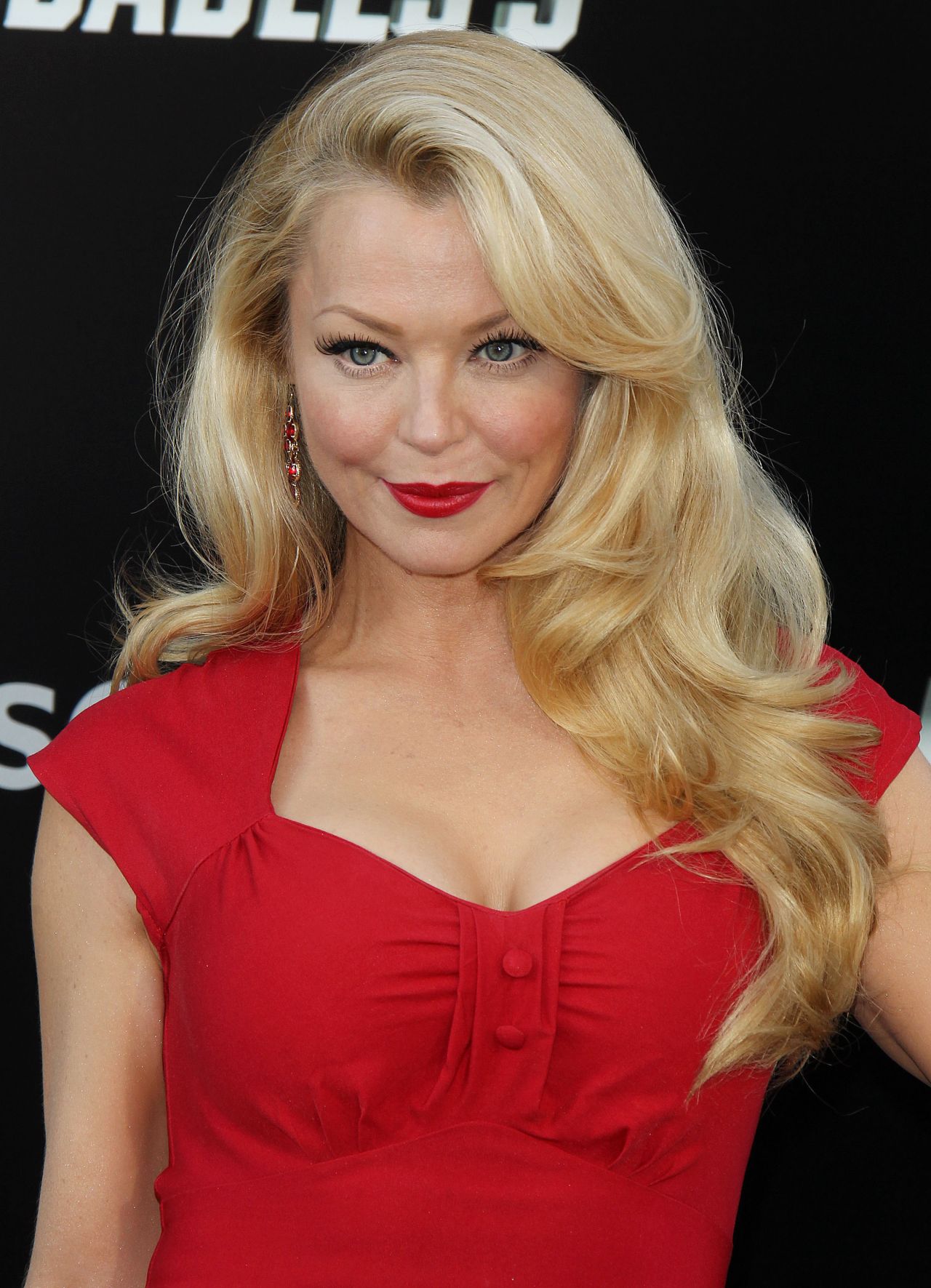 charlotte-ross-the-expendables-3-premiere-in-hollywood_6.