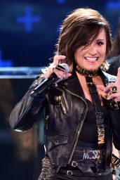 Demi Lovato – Teen Choice Awards 2014 in Los Angeles