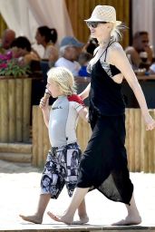 Gwen Stefani on Vacation in Italy - August 2014