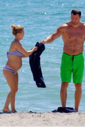 Hayden Panettiere Bikini Candids - Beach in Miami, August 2014