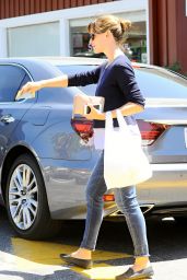 Jennifer Garner Out in Brentwood, August 2014