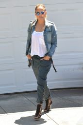 Jennifer Lopez Style - Out in Brentwood - August 2014