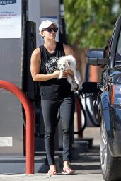 Kaley Cuoco at a Gas Station in Los Angeles - August 2014