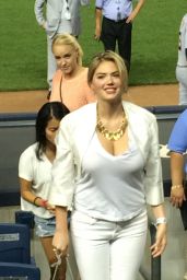 Kate Upton at the Yankees vs. Tigers Game in New York City - August 2014