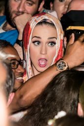 Katy Perry - Pepperoni Pizza Outfit at Philidelphia Museum of Art - August 2014