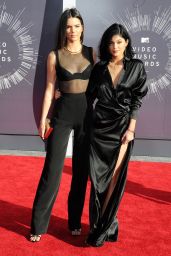 Kendall and Kylie Jenner - 2014 MTV Video Music Awards in Inglewood
