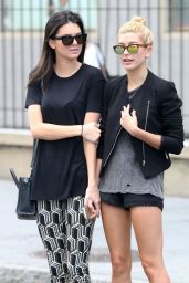 Kendall Jenner & Hailey Baldwin - Hailing a Cab in New York City - Aug. 2014