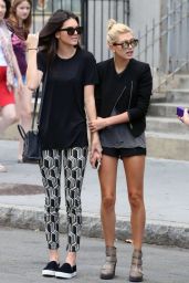 Kendall Jenner & Hailey Baldwin - Hailing a Cab in New York City - Aug. 2014