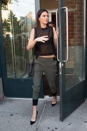 Kendall Jenner – Leaving Kanye’s Apartment in Soho, New York City