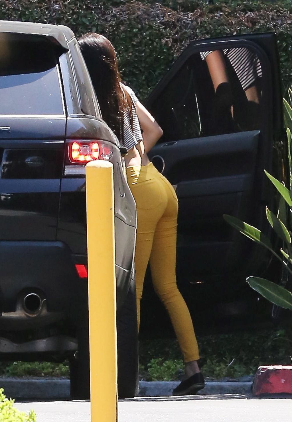 Kendall Jenner – Out in Los Angeles – August 2014 • CelebMafia