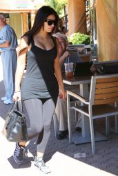 Kim Kardashian in Tights - Going to a Gym in Calabasas - August 2014