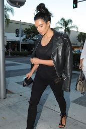 Kim Kardashian - Outside a Restaurant in Los Angeles - August 2014