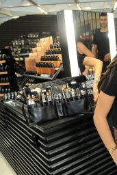 Madison Beer at MAC Cosmetics Store Opening in Orlando