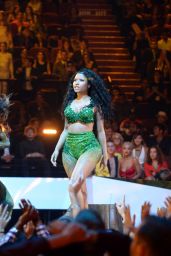Nicki Minaj Performs at 2014 MTV Video Music Awards