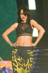 Rihanna - The Monster Tour at the Rose Bowl in Pasada - August 2014