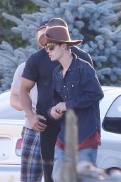 Selena Gomez & Justin Bieber - Horseback Riding in Canada - August 2014