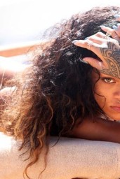 Rihanna-15