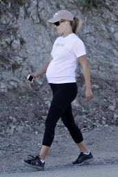 Ali Larter in Tights - Hiking in Runyun Canyon - September 2014
